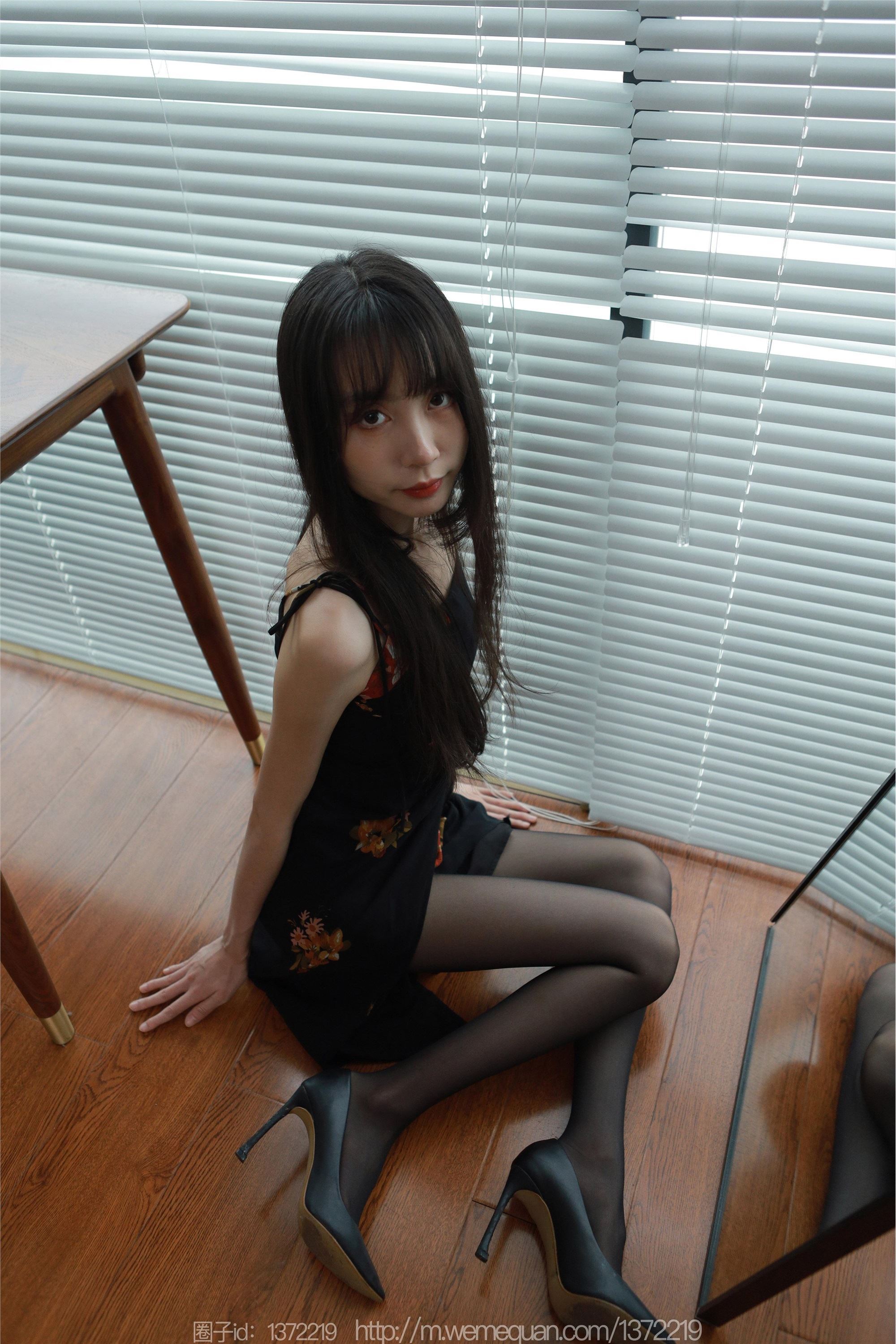 IESS异思趣向  2023.04.28 丝享家 1435 团团《黑色高跟鞋》